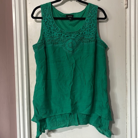 Emerald Green blouse - Picture 1 of 3